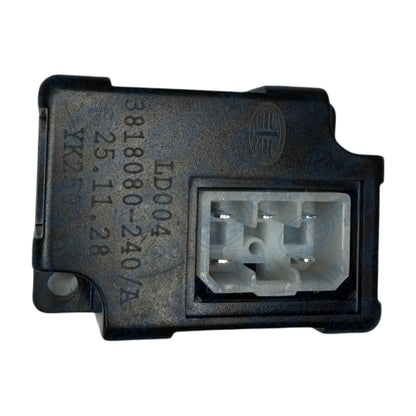 Conjunto de Controlador de Nivel de Refrigerante 3818080-240